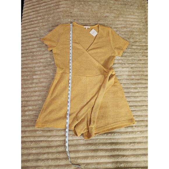🌼 Skies Are Blue Mustard Knit Romper Size Large NWT - Picture 3 of 7